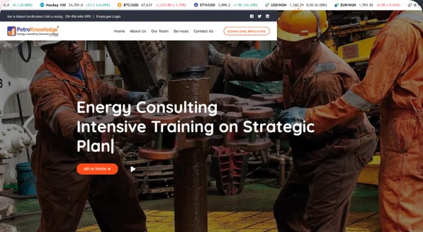 PetroKnowledge website homepage: Energy consulting and intensive training